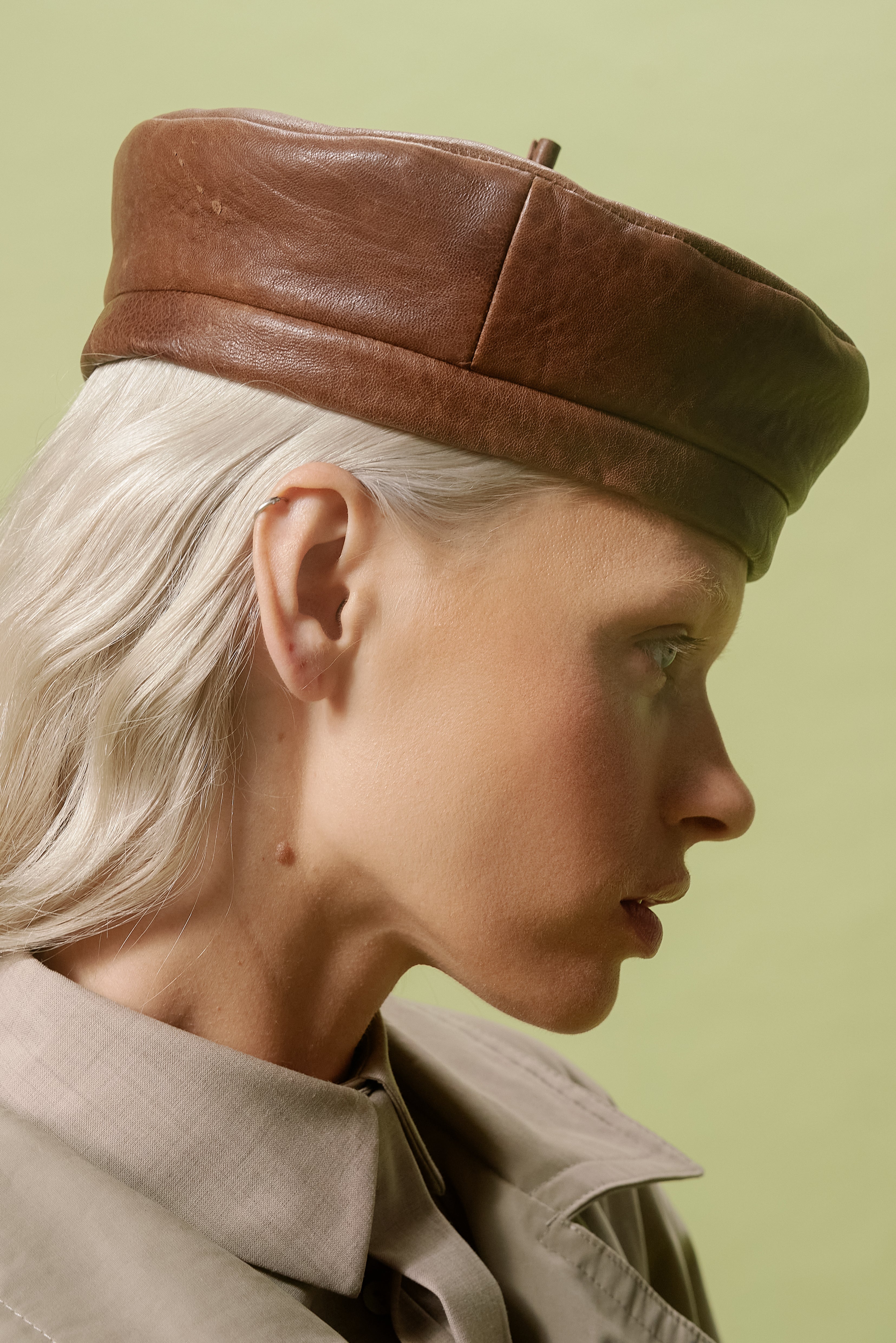 LIMITED VINTAGE BROWN LEATHER BERET