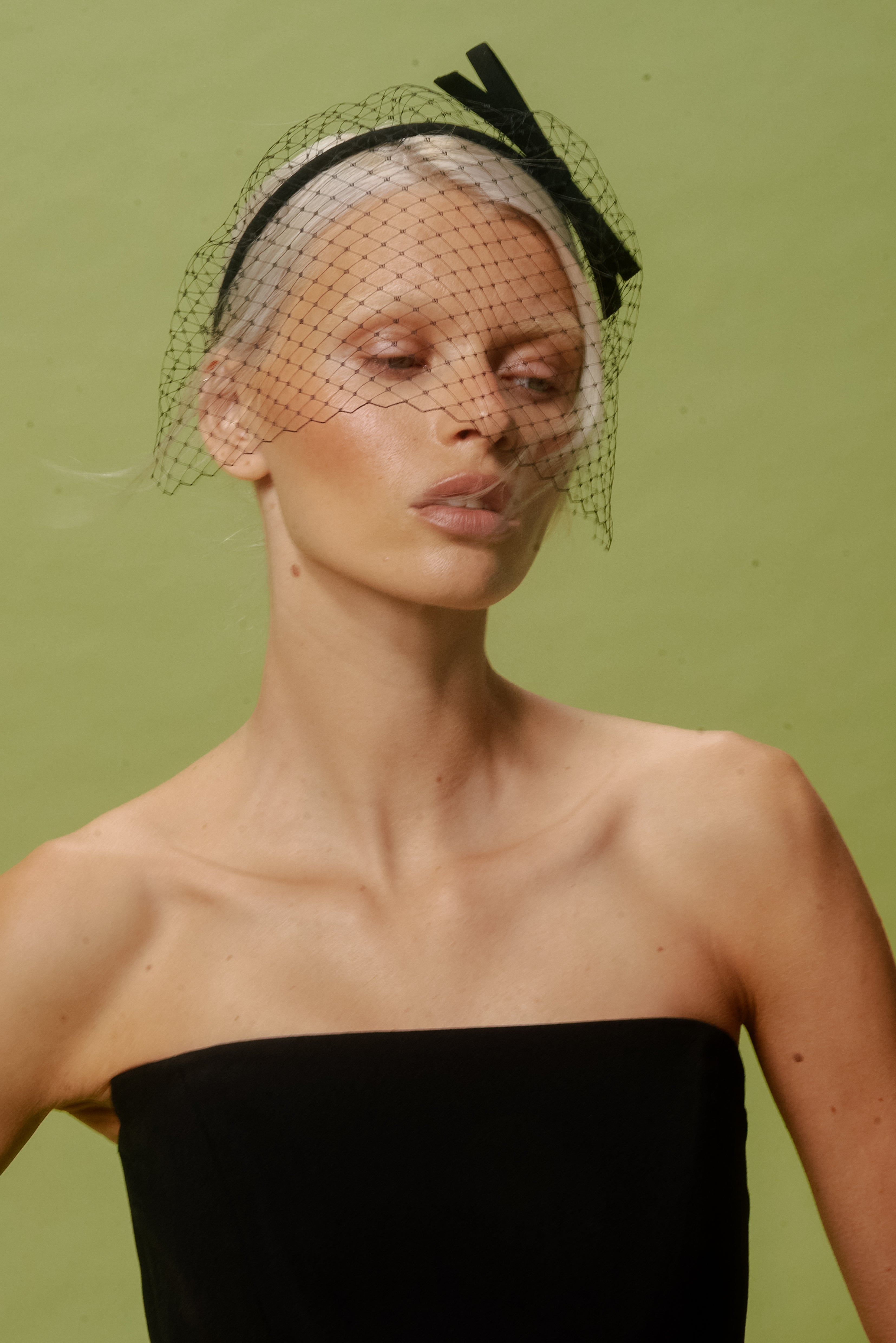 BLACK BOW VEIL HEADBAND
