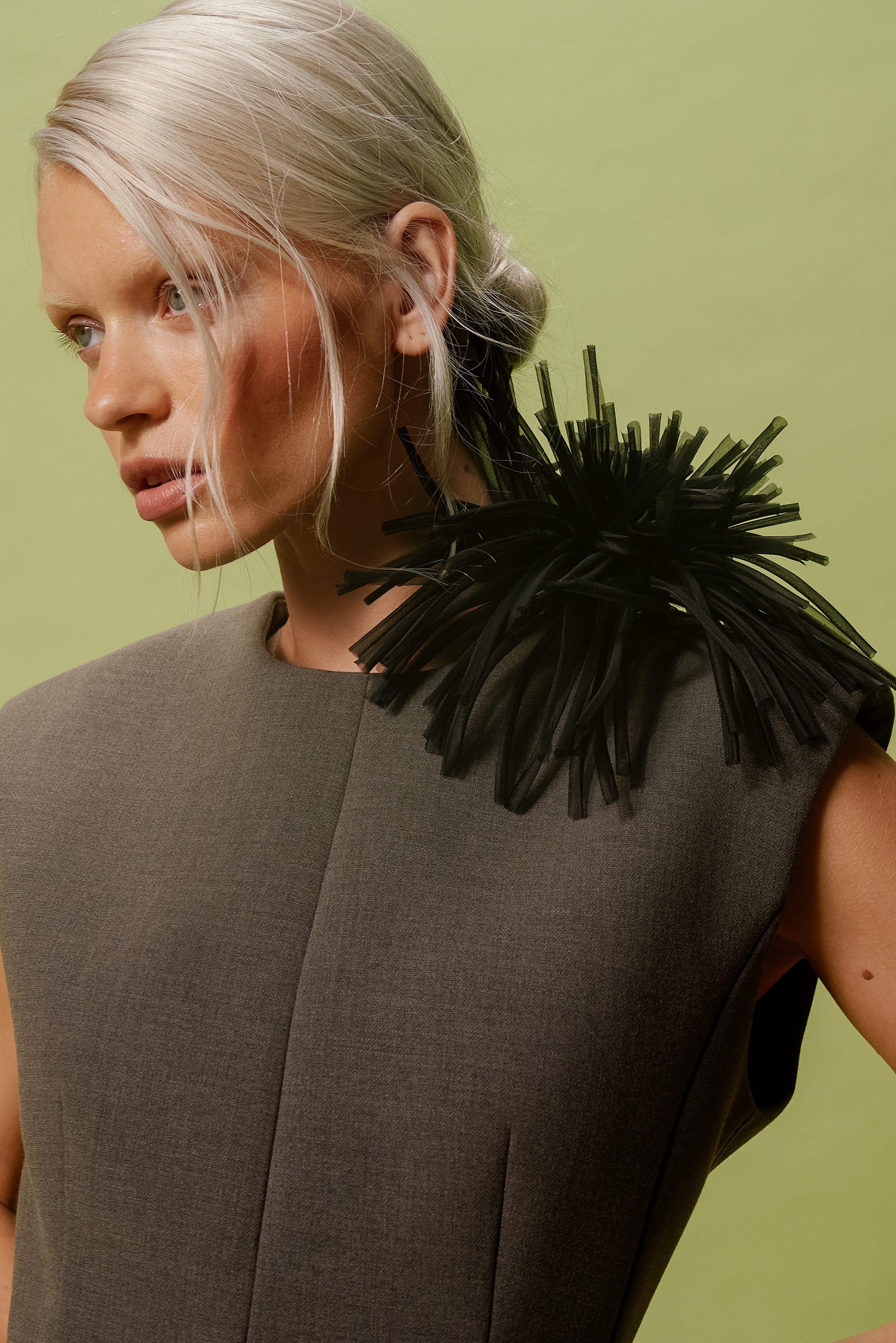 SILK BLACK CHRYSANTHEMUM FLOWER BROOCH