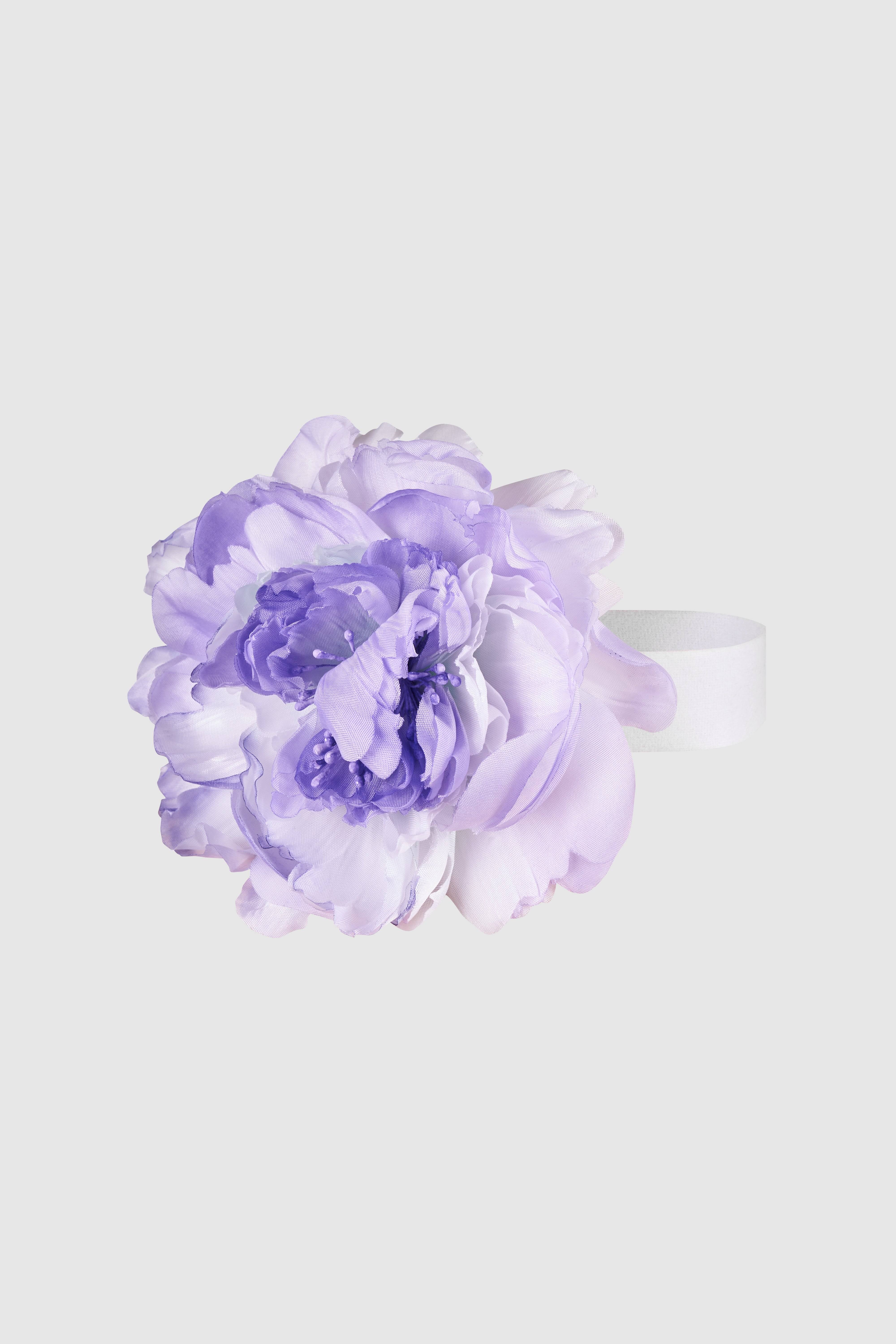 Handmade silk peony brooch and choker in light purple. This versatile floral accessory adds elegance as a brooch or a stylish choker.