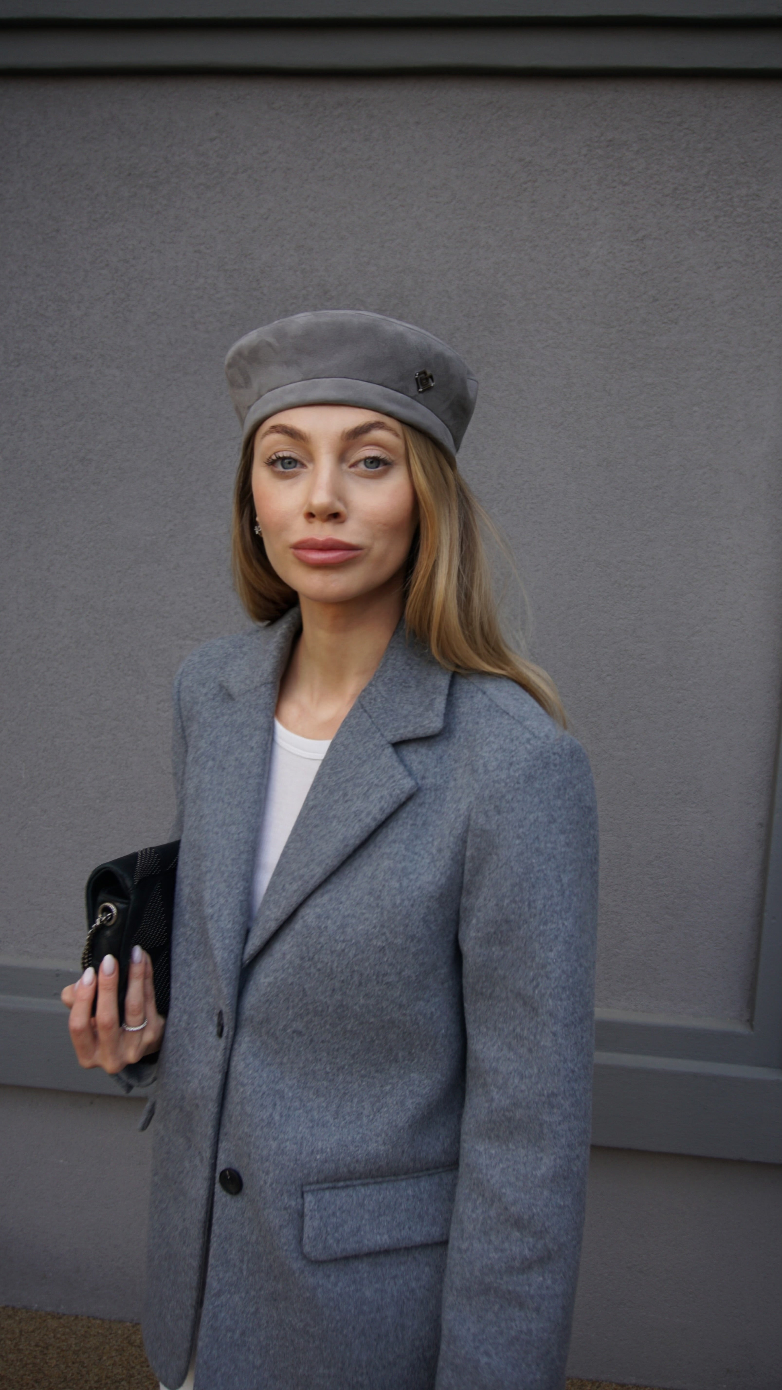 Suede leather grey beret