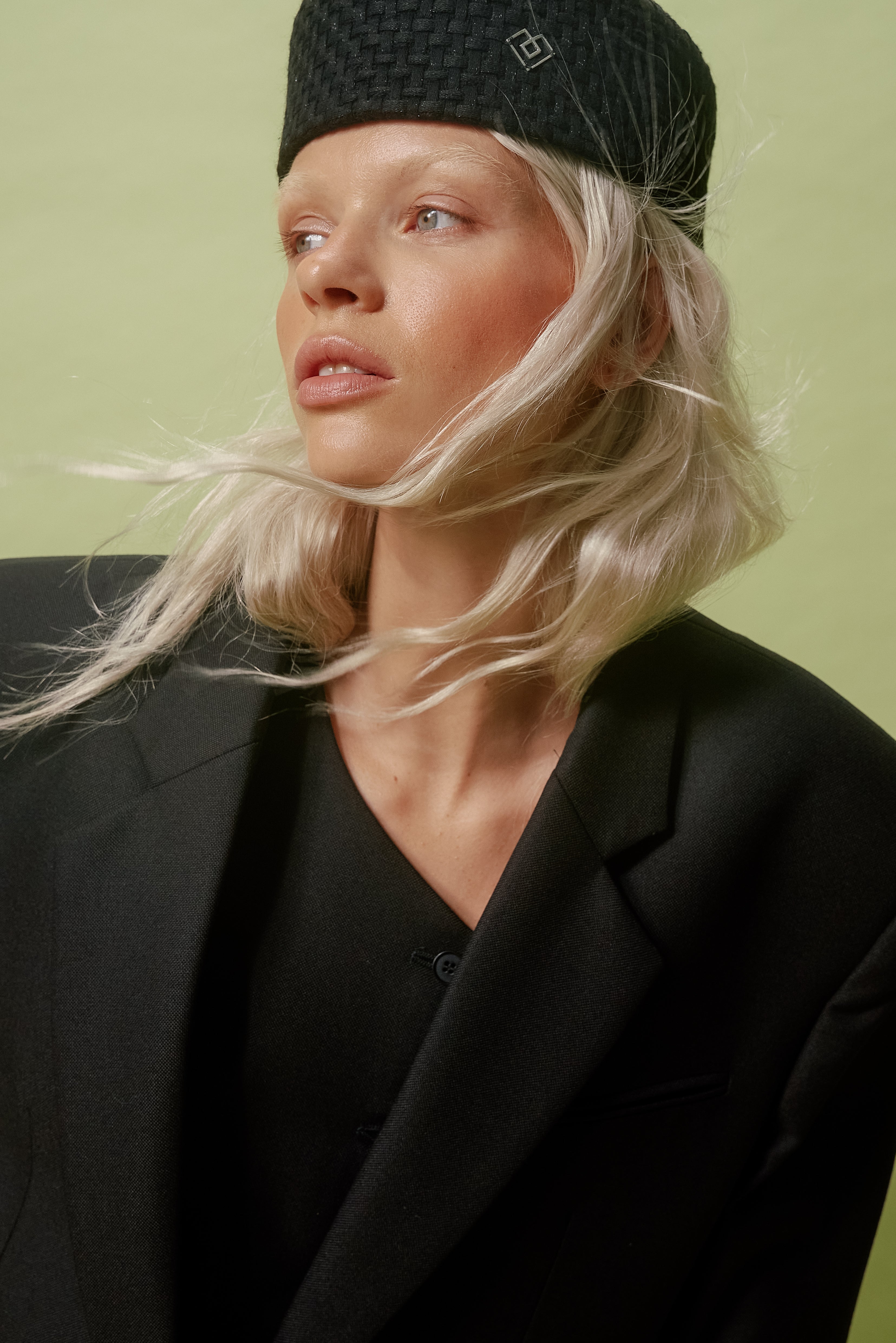BLACK TWEED PILLBOX HAT