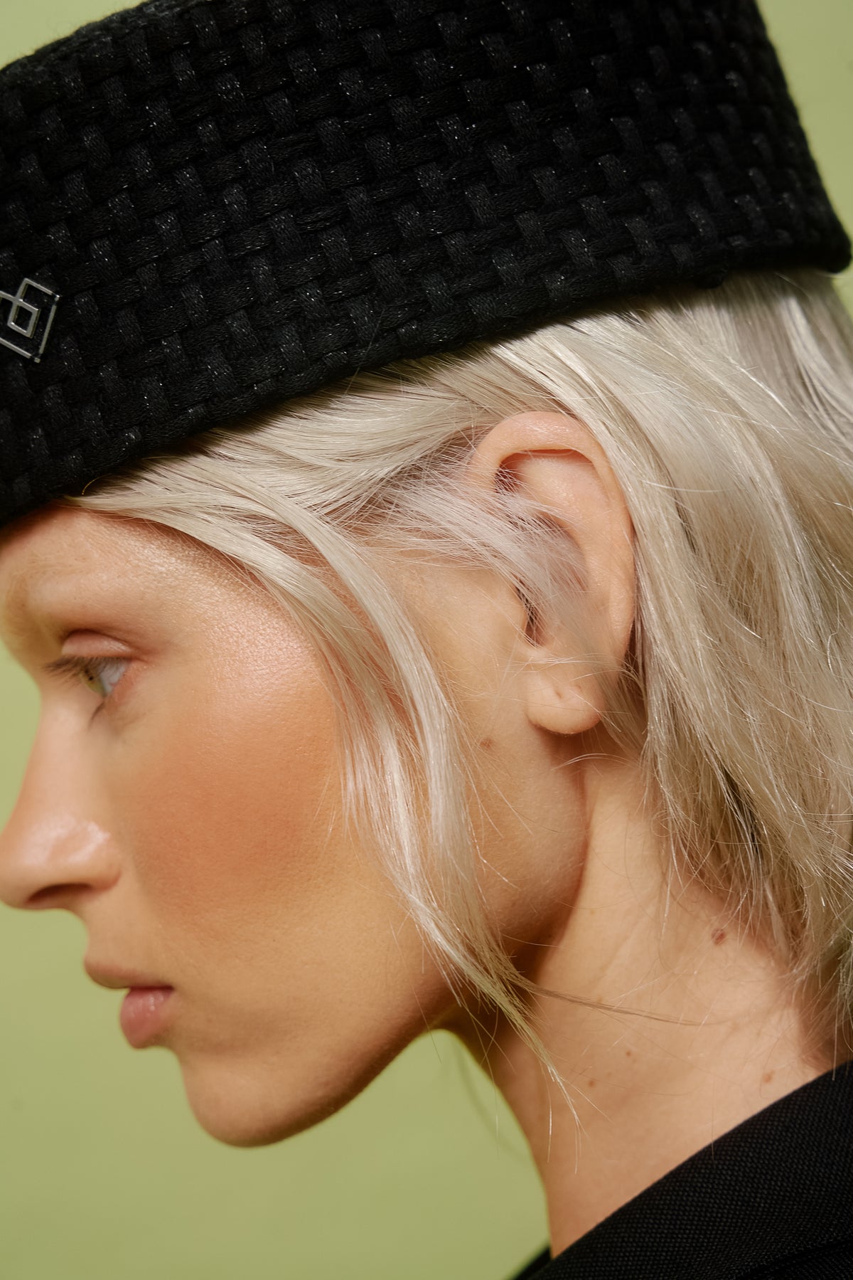 BLACK TWEED PILLBOX HAT