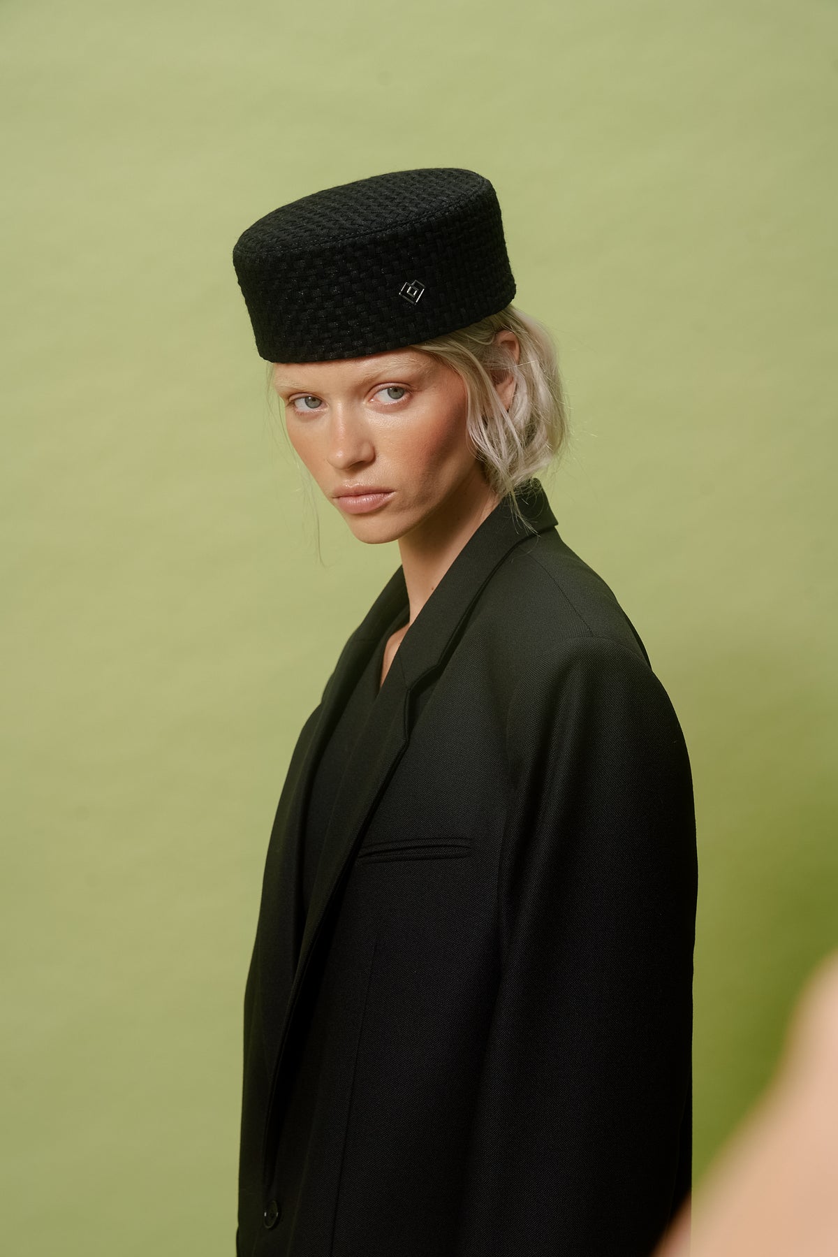 BLACK TWEED PILLBOX HAT