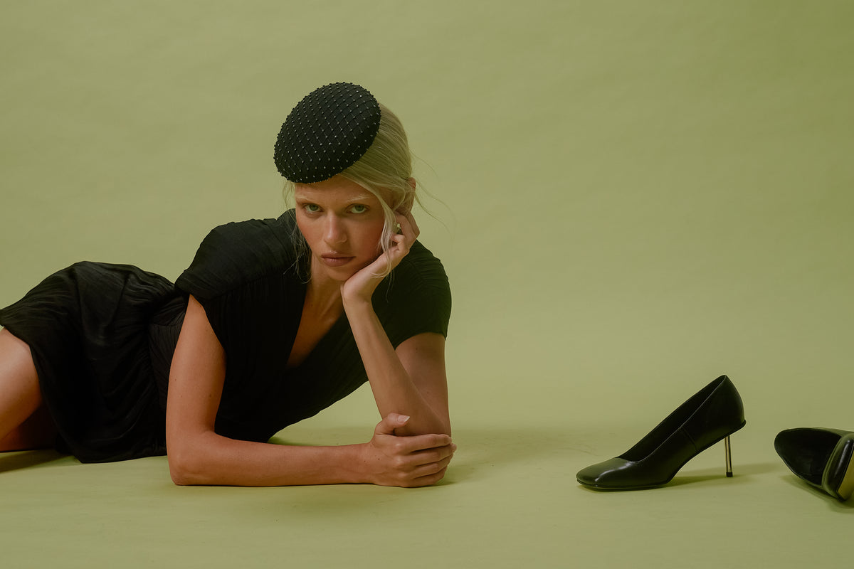 BLACK CRYSTAL COCKTAIL HAT